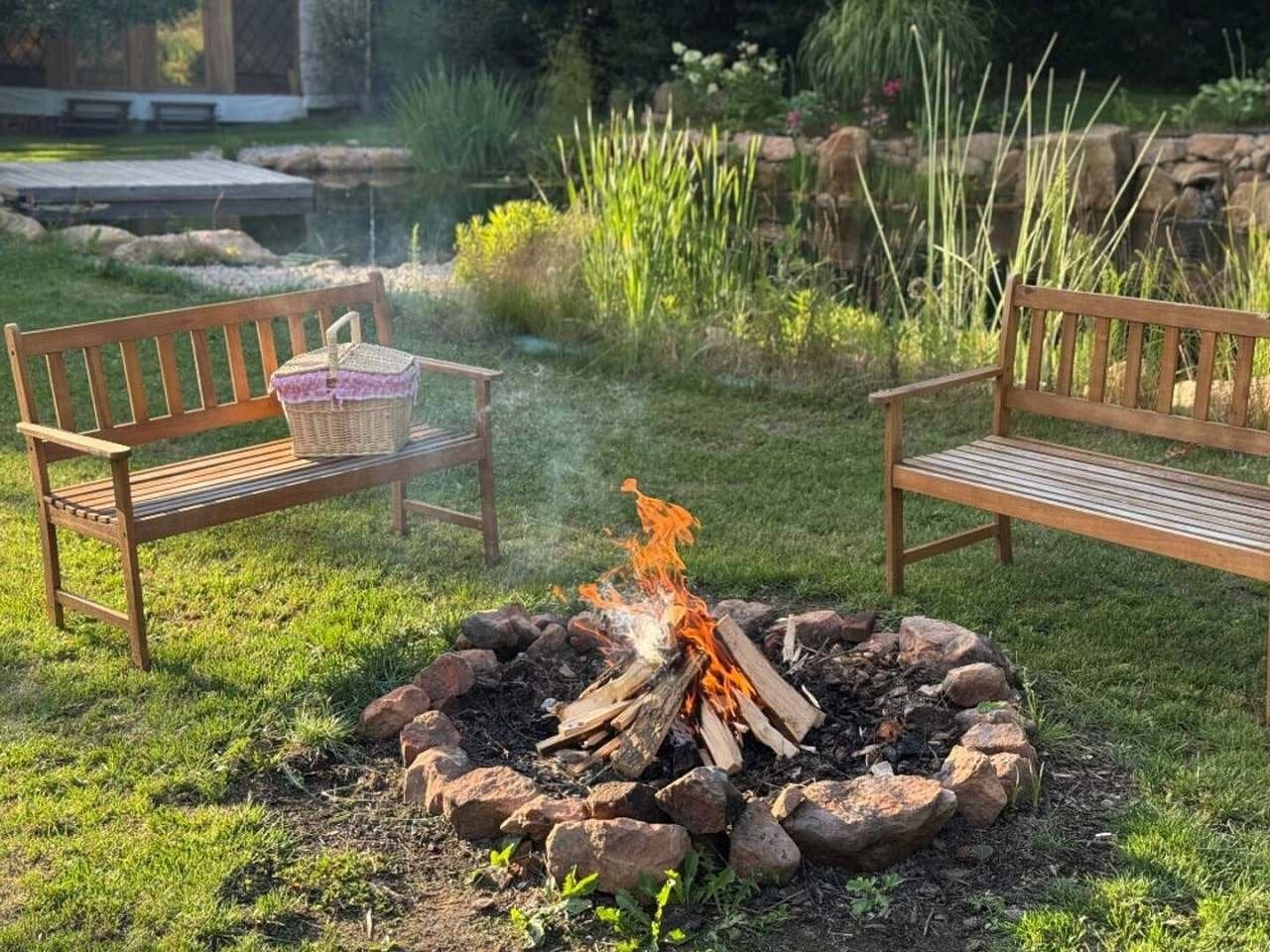 Teambuilding v jurtě – firemní víkend u jezírka